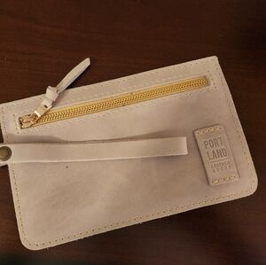 Portland Leather Adriana Pouch wristlet Beluga